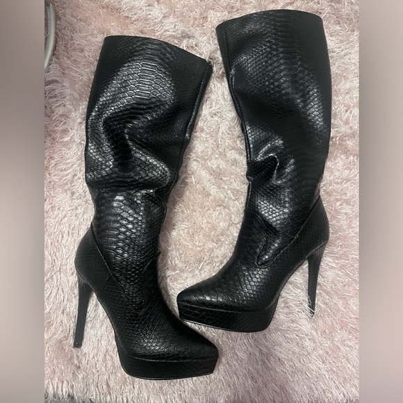shoedazzle snake heels